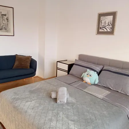 Owl Nest, Homestay Knin